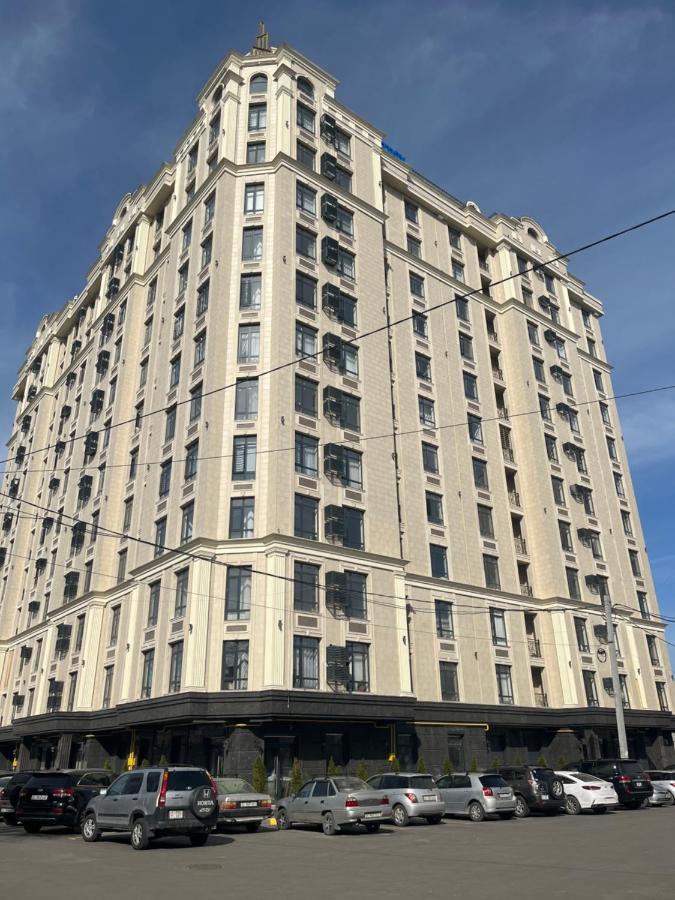 Апартамент Кристалл Bișkek Exterior foto