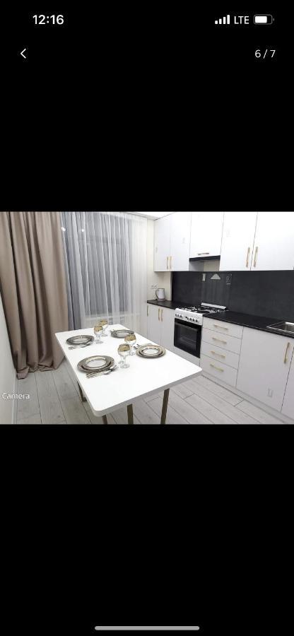 Апартамент Кристалл Bișkek Exterior foto