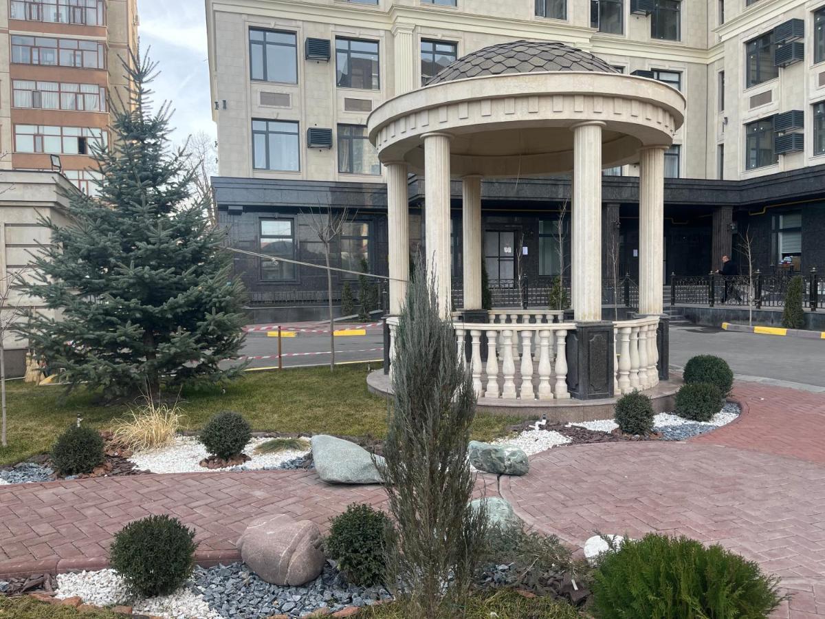 Апартамент Кристалл Bișkek Exterior foto